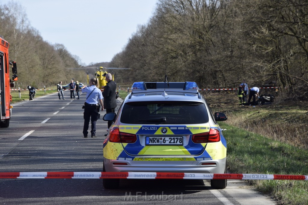 Schwerer VU Krad Fahrrad Koeln Porz Alte Koelnerstr P037.JPG - Miklos Laubert